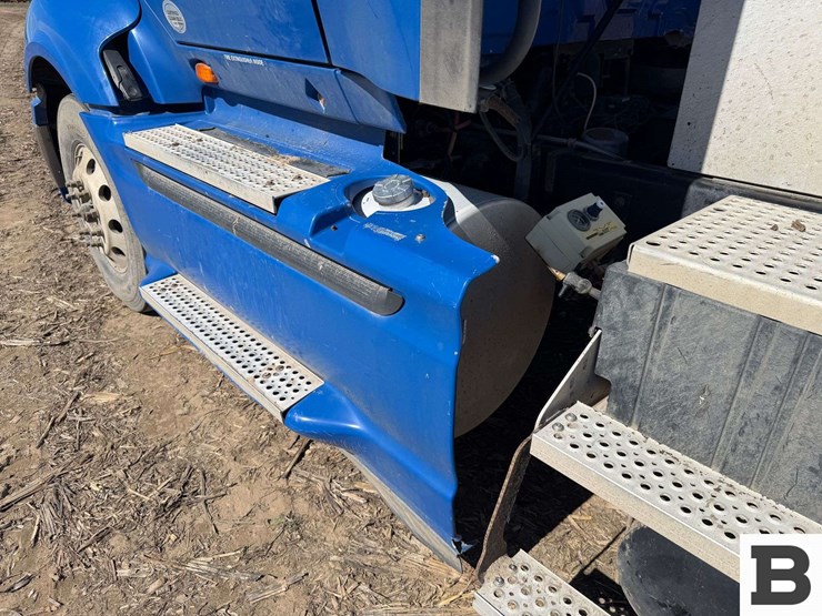 2013-international-prostar-image-11