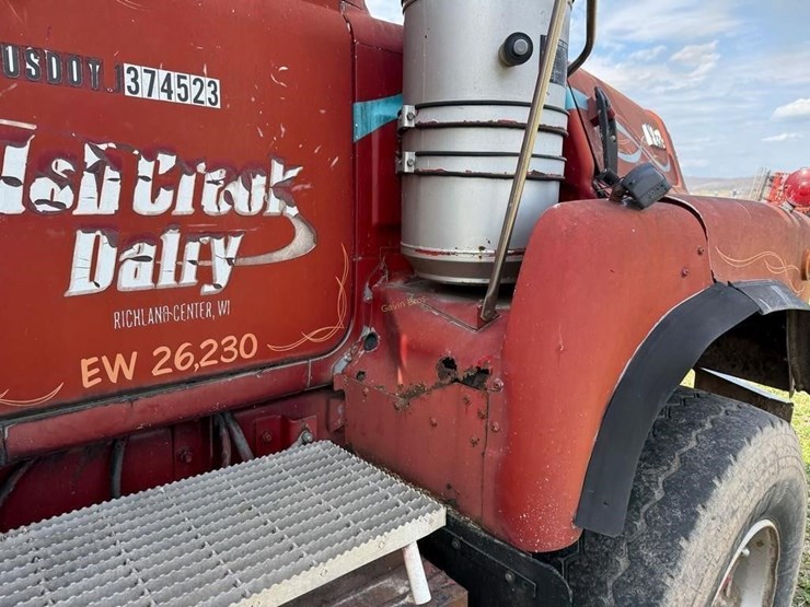 1991-mack-dm690s-image-29