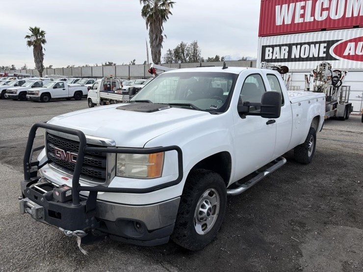 2012-gmc-sierra-2500-image-1