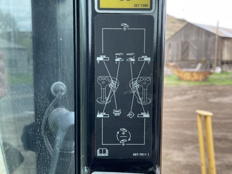 2018-caterpillar-12m3-awd-image-50