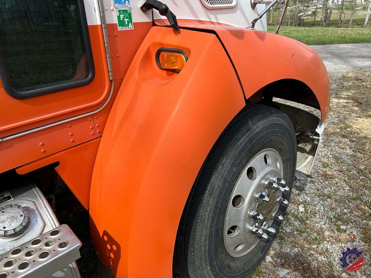 2005-kenworth-t300-image-55