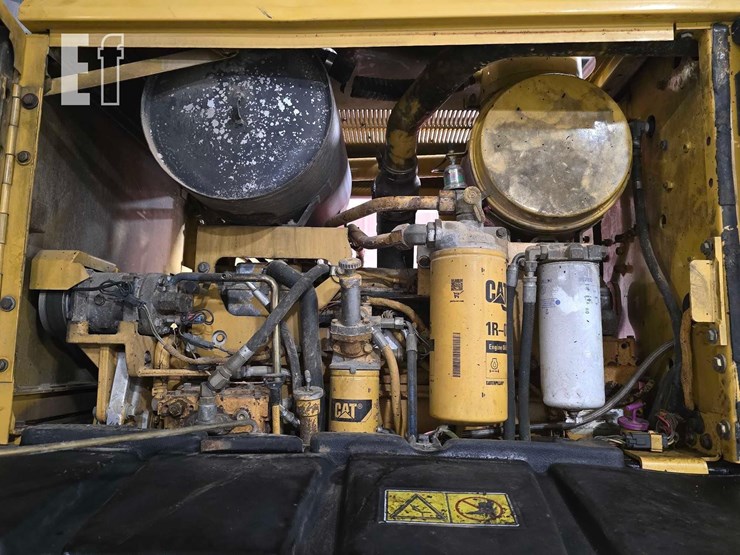 2007-caterpillar-140h-image-22