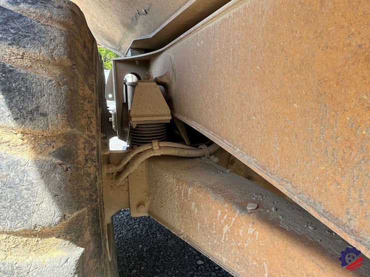 2012-volvo-a40f-image-45