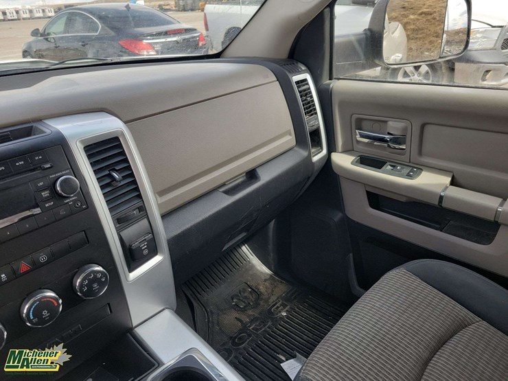 2010-dodge-ram-1500-image-17