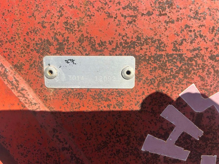 hesston-1014-image-12