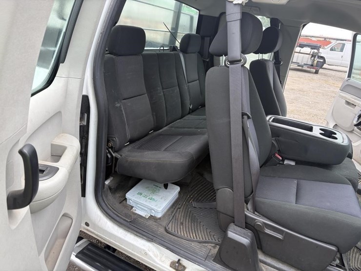 2012-gmc-sierra-2500-image-10