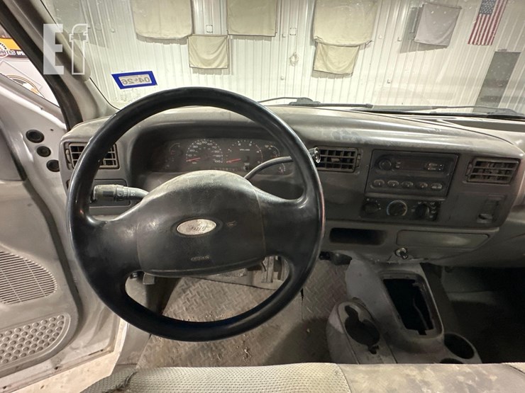 2003-ford-f350-sd-xlt-image-13