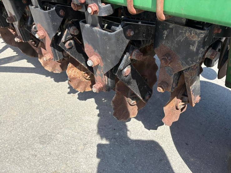 great-plains-1005nt-image-8