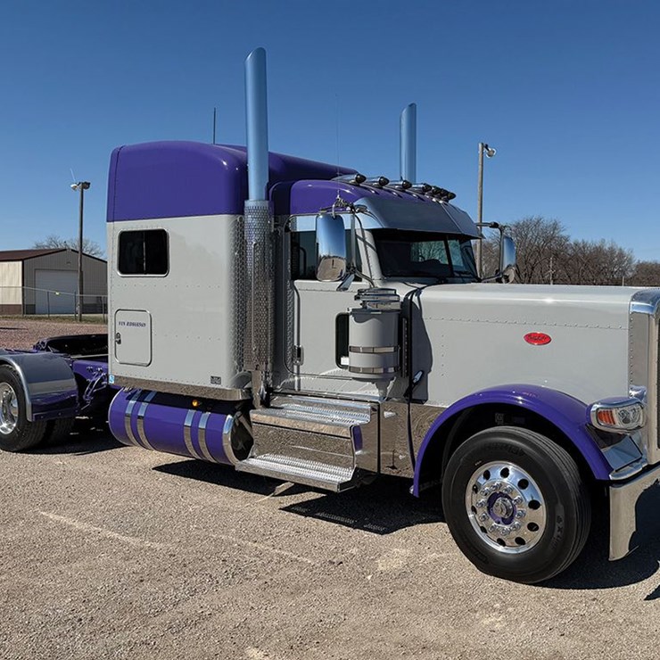 2024 PETERBILT 389