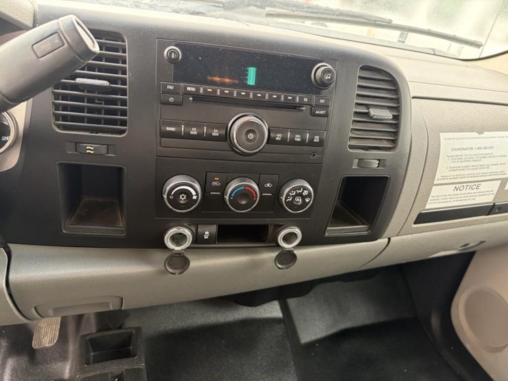 2012-gmc-sierra-2500-image-16