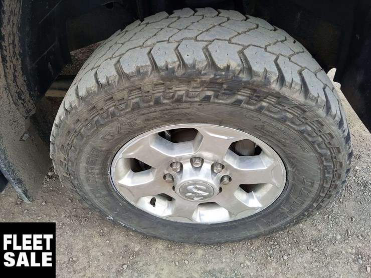 2016-dodge-2500-image-12