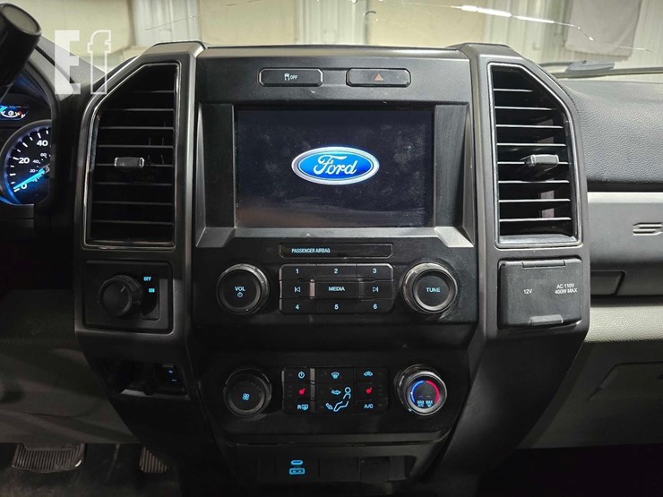 2021-ford-f350-image-14