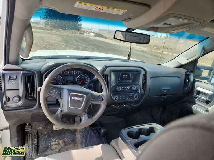 2016-gmc-sierra-2500hd-image-18