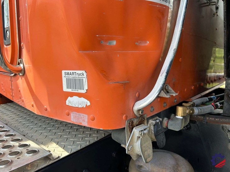 2005-kenworth-t300-image-32