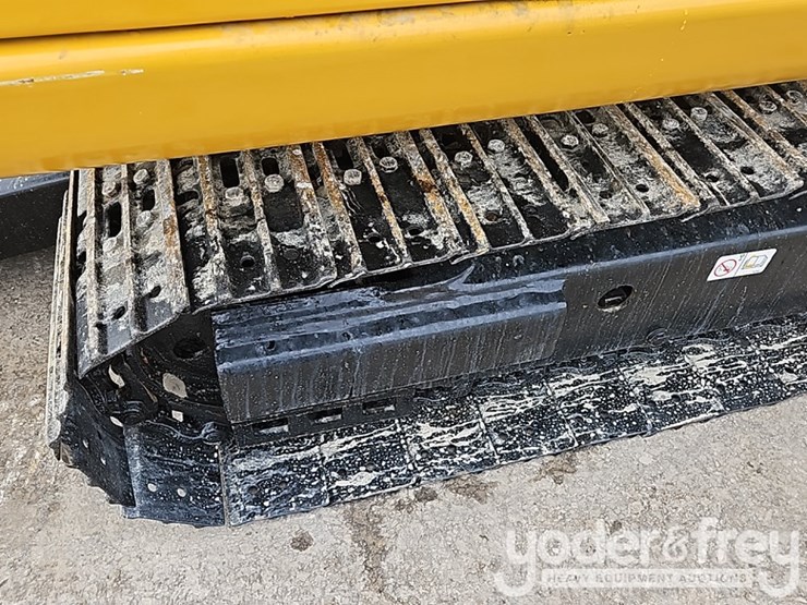 2018-caterpillar-305.5-image-13