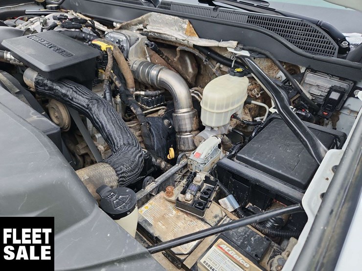 2018-chevrolet-silverado-3500hd-image-35