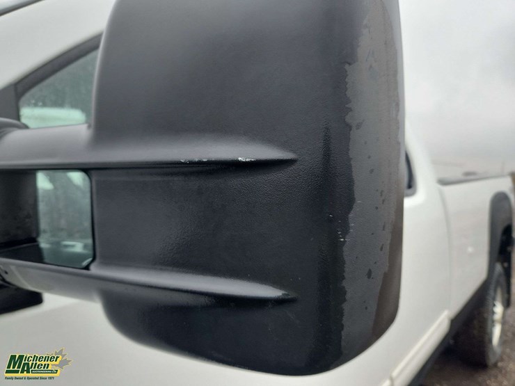 2011-gmc-sierra-2500hd-image-38