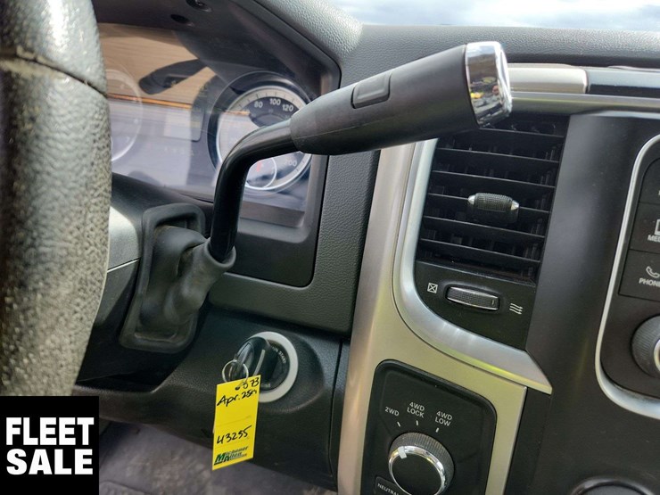 2017-dodge-2500-image-21