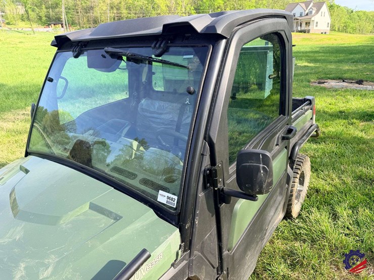 2023-john-deere-gator-xuv-835r-image-22