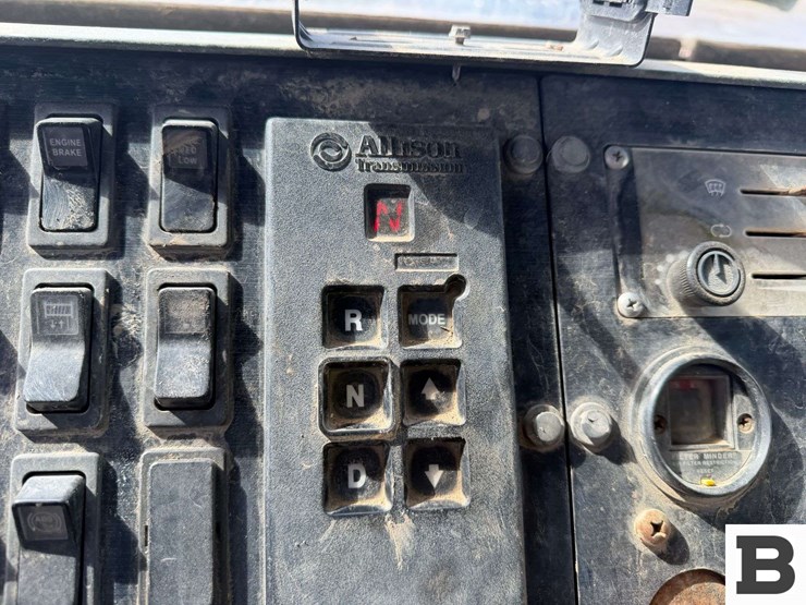 2003-oshkosh-mk23-image-53