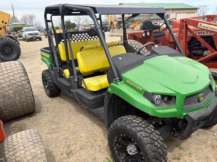 john-deere-gator-image-2