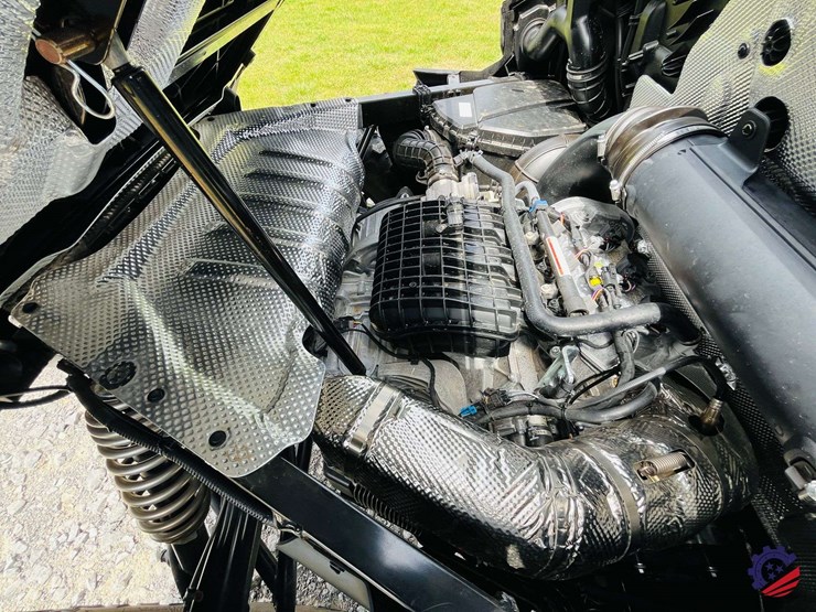 2026-can-am-defender-limited-hd11-triple-image-45