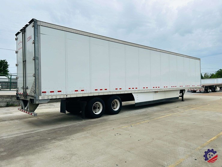 2015-vanguard-53-ft-image-8