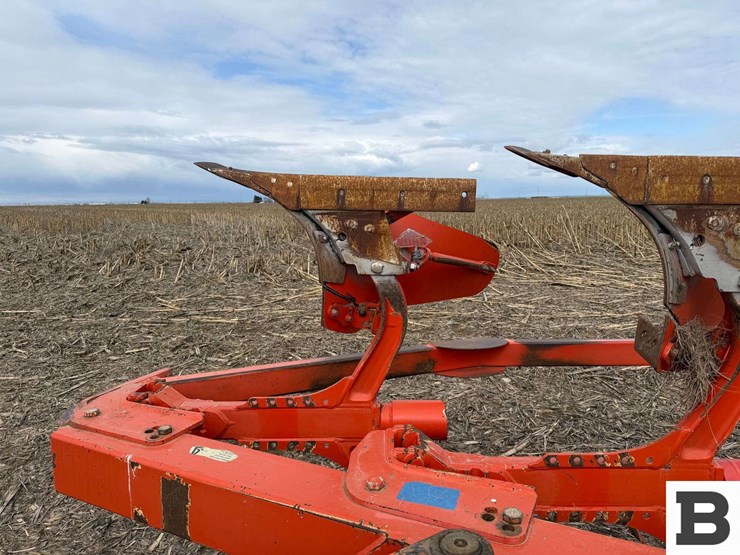 kuhn-multi-master-100dl-6-bottom-plow-image-14