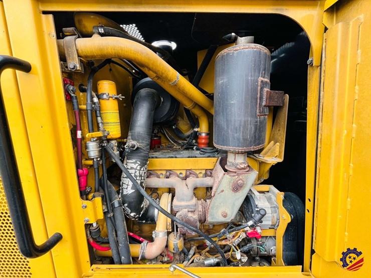 2010-caterpillar-120m-image-119