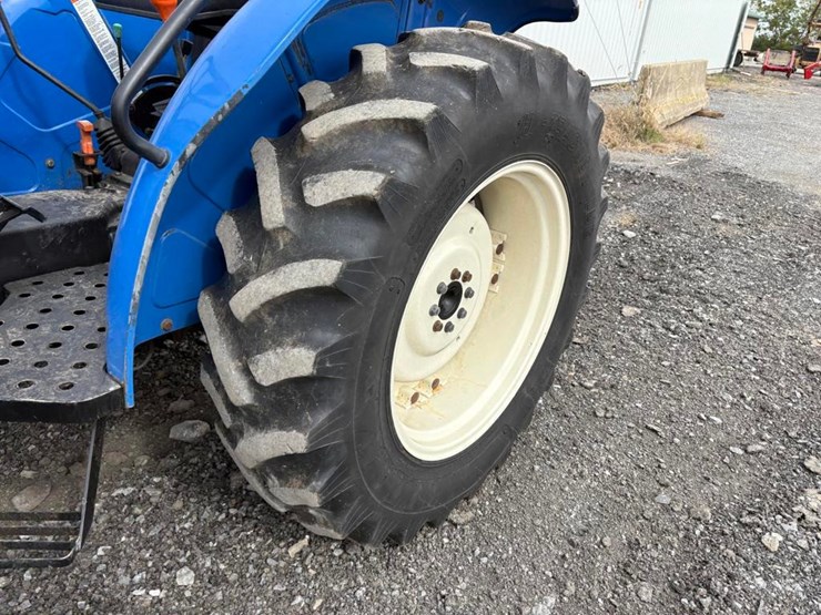 new-holland-45-image-24