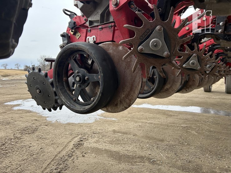 2014-white-9824-image-17