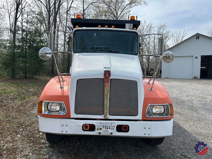 2005-kenworth-t300-image-9