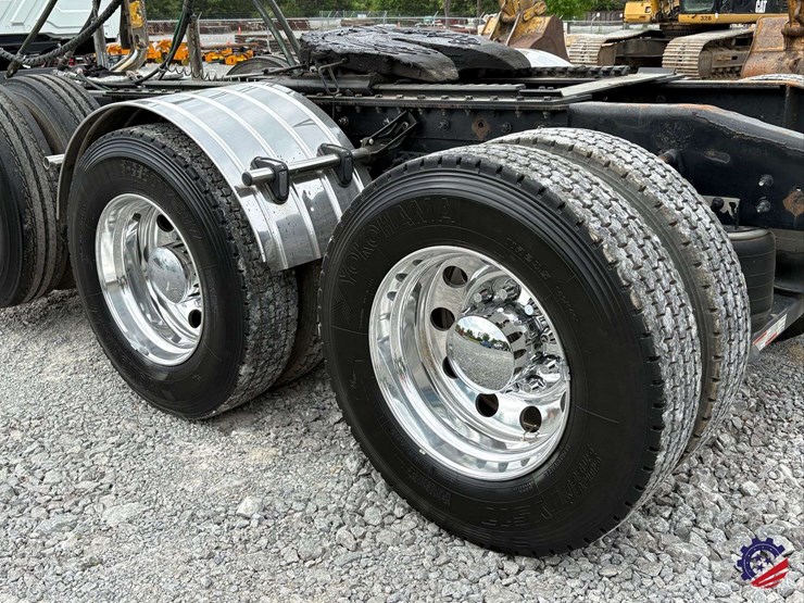 2024-international-hx520-image-10