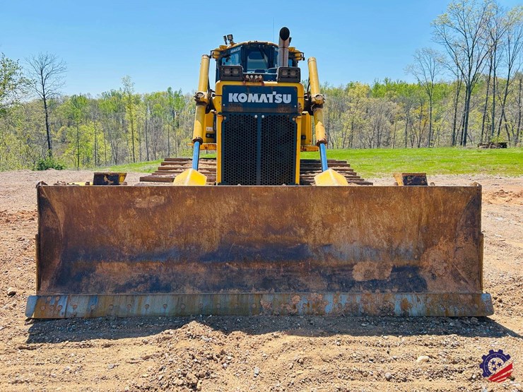 2023-komatsu-d65px-18-image-10