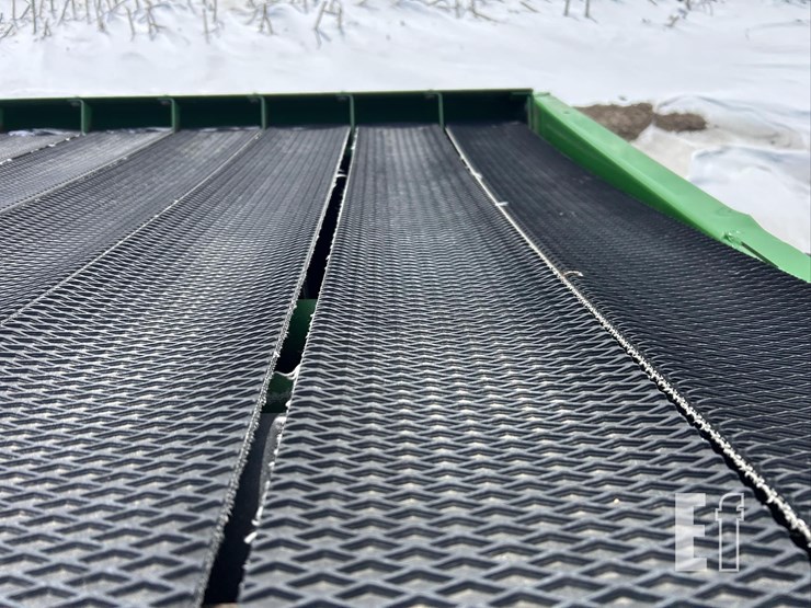 2001-john-deere-567-image-41