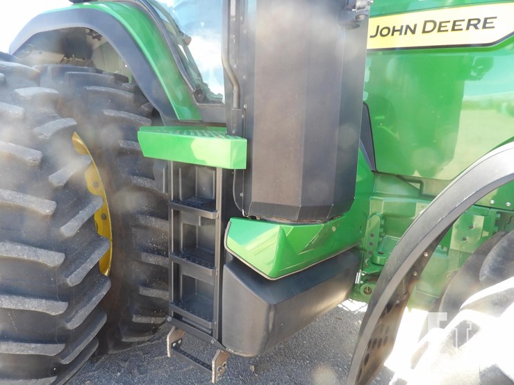2022-john-deere-8r-370-image-31