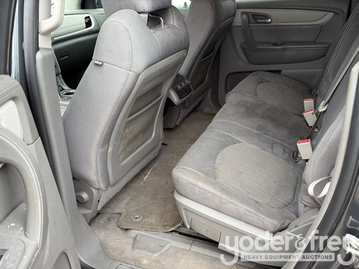 2014-chevrolet-traverse-image-21