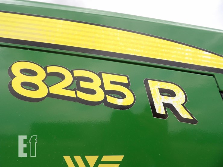2012-john-deere-8235r-image-12