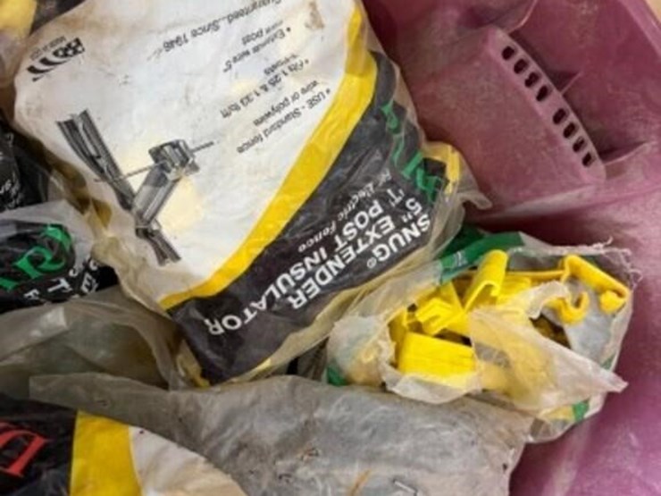 large-assortment---insulators,-fence-clips,-image-5