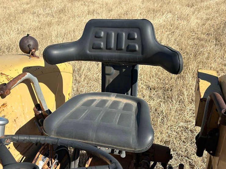 minneapolis-moline-m602-image-22