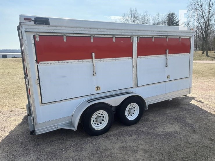 voltage-regulator-power-controls-enclosed-trailer-image-2