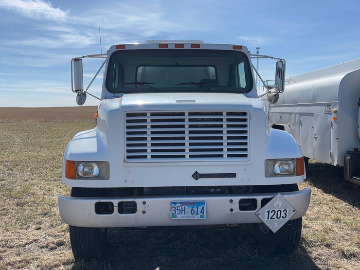1997-international-4700-image-2
