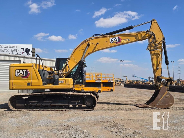 2020-caterpillar-323-image-6