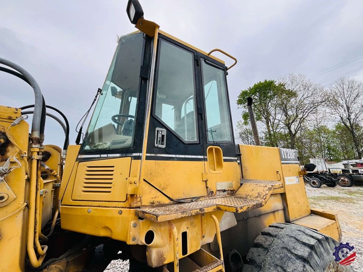 1995-caterpillar-it28f-image-25