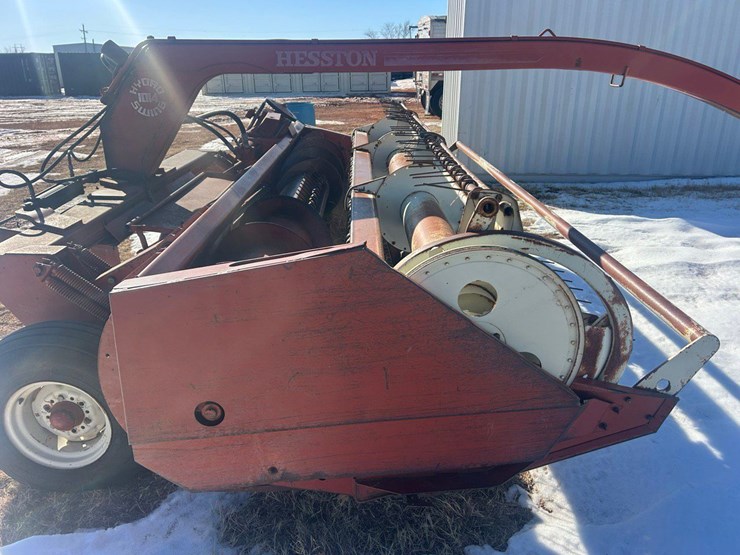 hesston-1014-image-3