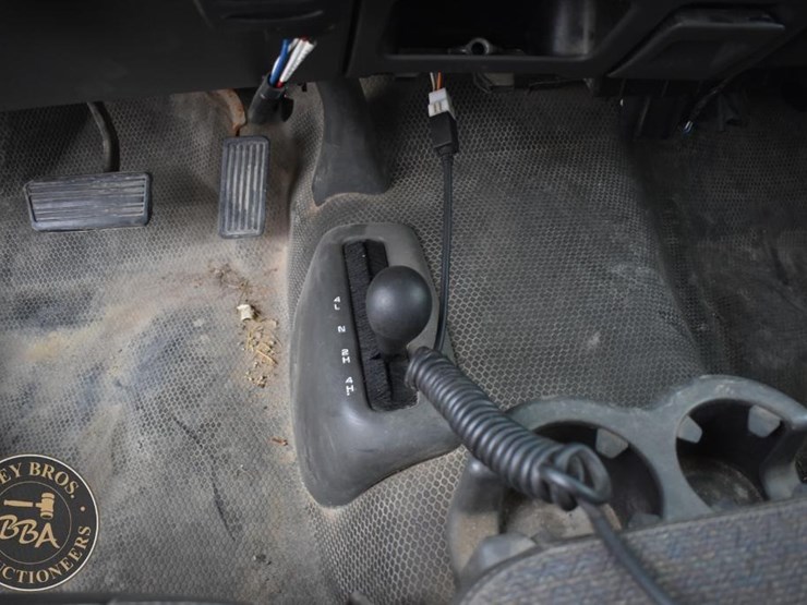 2003-chevrolet-3500-image-27