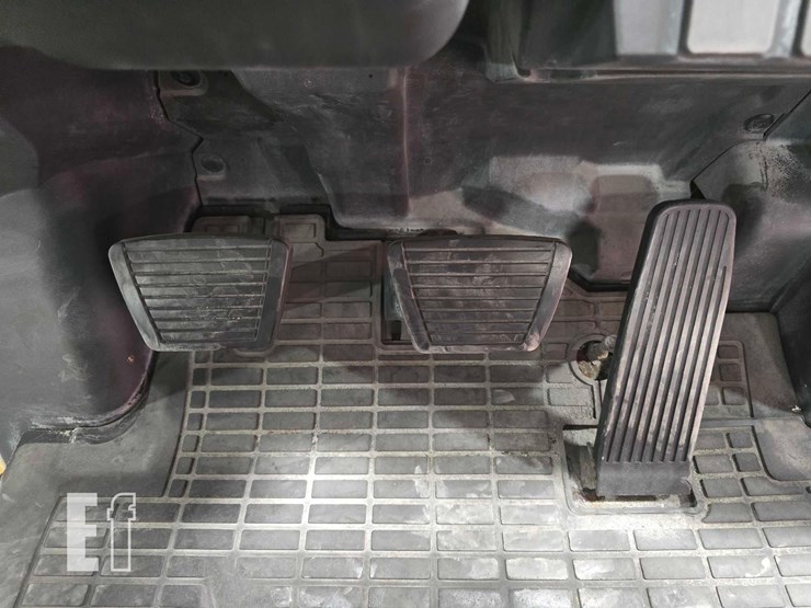 2021-caterpillar-2c6000-image-14