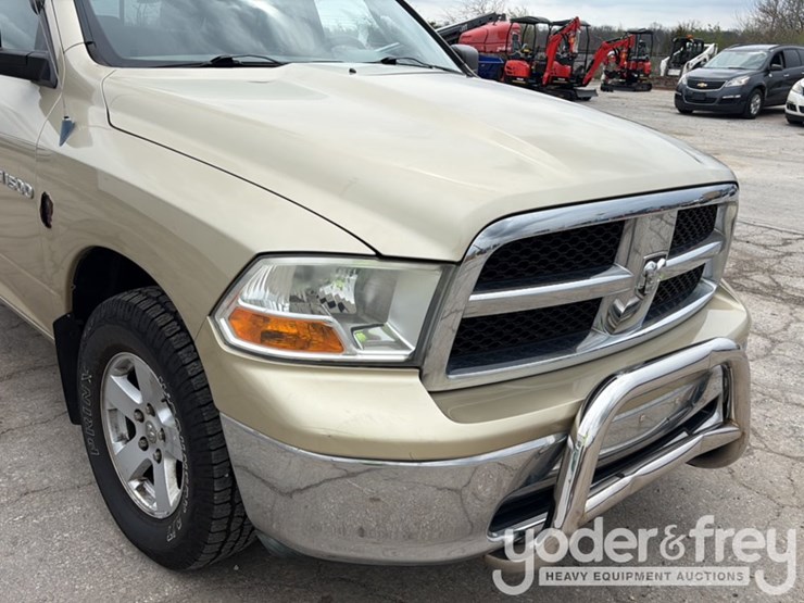 2011-dodge-ram-1500-image-29