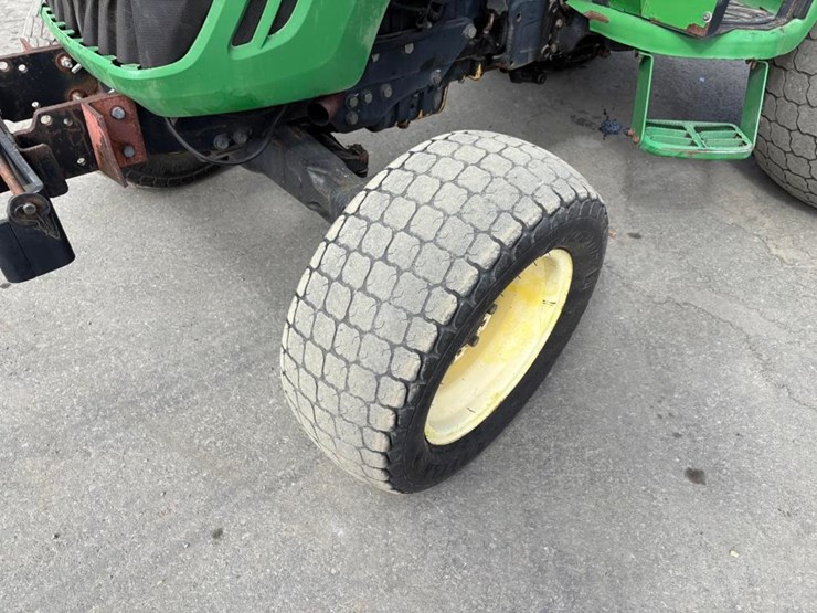 john-deere-4320-image-13