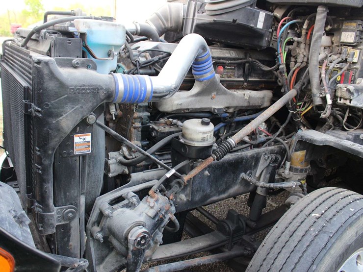 2019-peterbilt-579-image-36